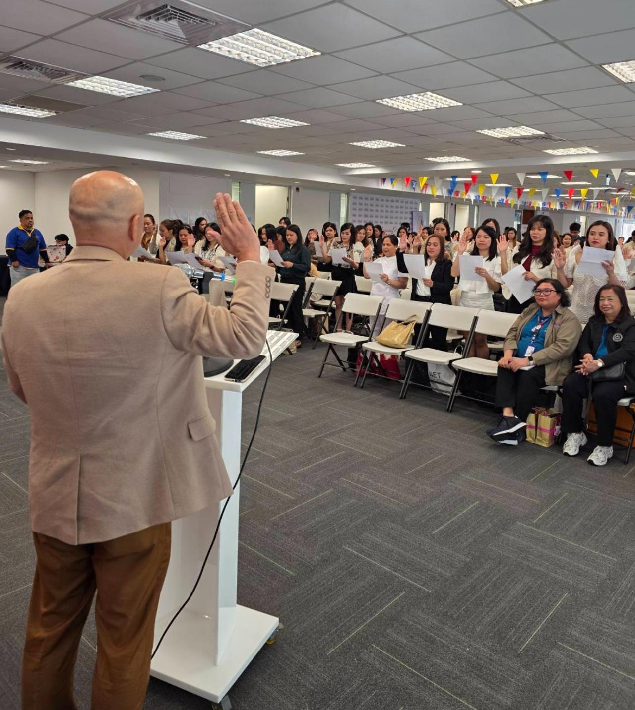 Filipino Professionals Take Oath OWWA Caravan Taipei